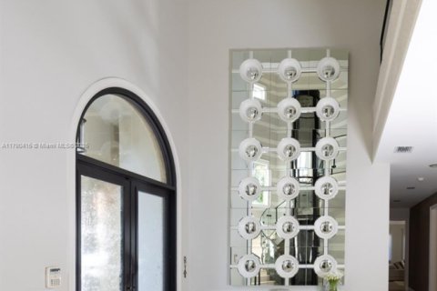 Купить виллу или дом в Корал-Гейблс, Флорида 5 спален, 469.44м2, № 2019405 - фото 16