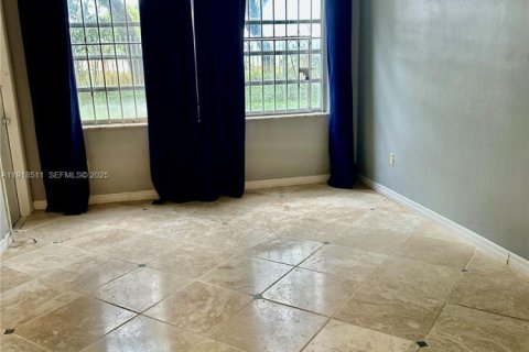 Снять в аренду кондоминиум в Майами, Флорида 1 спальня, 83.43м2, № 1973111 - фото 9