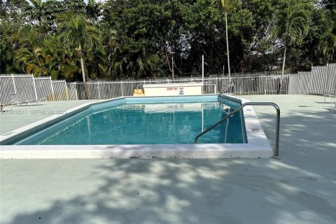 Снять в аренду кондоминиум в Майами, Флорида 1 спальня, 83.43м2, № 1973111 - фото 16