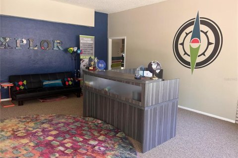Immobilier commercial à louer à Bradenton, Floride: 620.96 m2 № 1548715 - photo 3