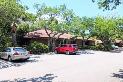 Immobilier commercial à louer à Bradenton, Floride: 620.96 m2 № 1548715 - photo 2