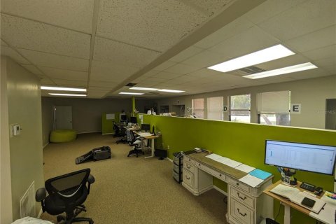 Immobilier commercial à louer à Bradenton, Floride: 620.96 m2 № 1548715 - photo 7
