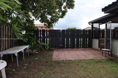 Купить таунхаус в Майами, Флорида 3 спальни, 106.84м2, № 1956072 - фото 13