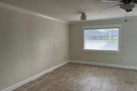Propiedad comercial en alquiler en Bunnell, Florida № 1909368 - foto 5