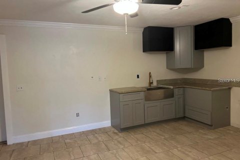 Propiedad comercial en alquiler en Bunnell, Florida № 1909368 - foto 7