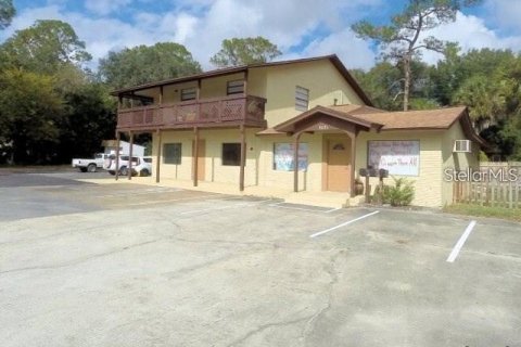 Propiedad comercial en alquiler en Bunnell, Florida № 1909368 - foto 1