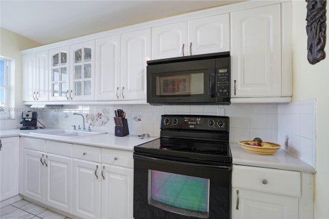 Copropriété à louer à Miami Beach, Floride: 1 chambre, 78.5 m2 № 2085579 - photo 16