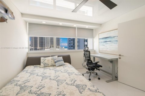 Condominio en venta en Hallandale Beach, Florida, 3 dormitorios, 133.78 m2 № 2035026 - foto 27