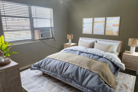 Condo in Saint Petersburg, Florida, 1 bedroom  № 2273092 - photo 10