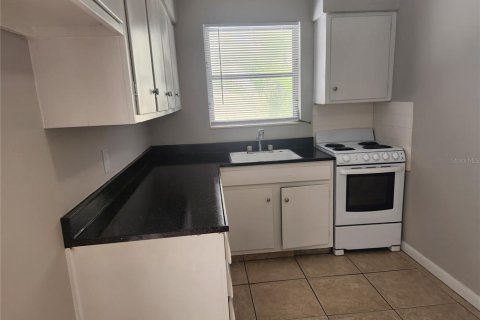 Condo in Saint Petersburg, Florida, 1 bedroom  № 2273092 - photo 7