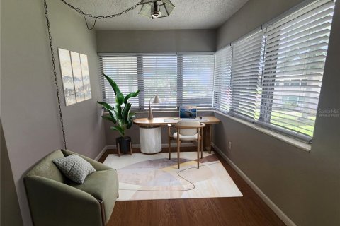 Condo in Saint Petersburg, Florida, 1 bedroom  № 2273092 - photo 5