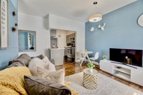 Condominio en venta en Miami Beach, Florida, 39.02 m2 № 1821661 - foto 7