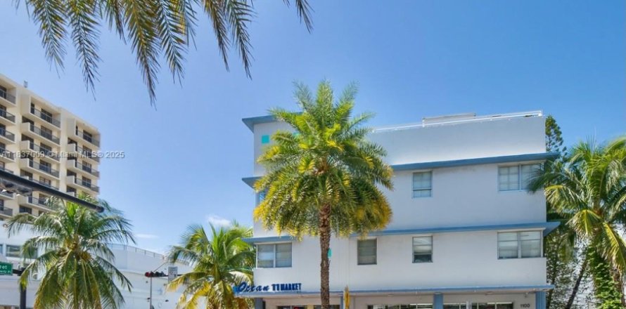 Estudio en el Condominio en Miami Beach, Florida № 1821661