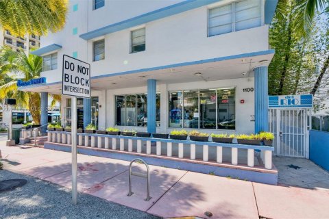 Condominio en venta en Miami Beach, Florida, 39.02 m2 № 1821661 - foto 2