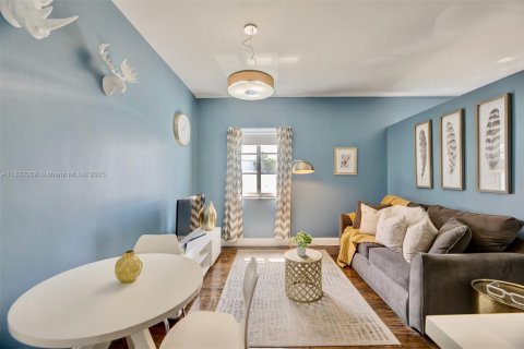 Condominio en venta en Miami Beach, Florida, 39.02 m2 № 1821661 - foto 10