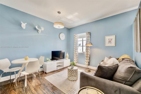 Condominio en venta en Miami Beach, Florida, 39.02 m2 № 1821661 - foto 8