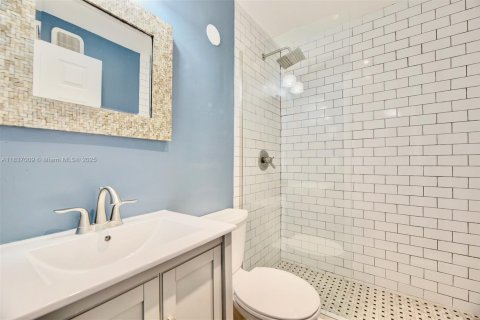 Condominio en venta en Miami Beach, Florida, 39.02 m2 № 1821661 - foto 22