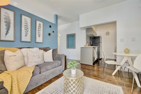 Condominio en venta en Miami Beach, Florida, 39.02 m2 № 1821661 - foto 9