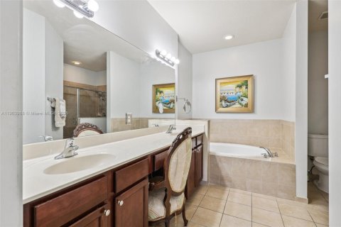 House in Cutler Bay, Florida 5 bedrooms, 270.9 sq.m. № 1954628 - photo 28