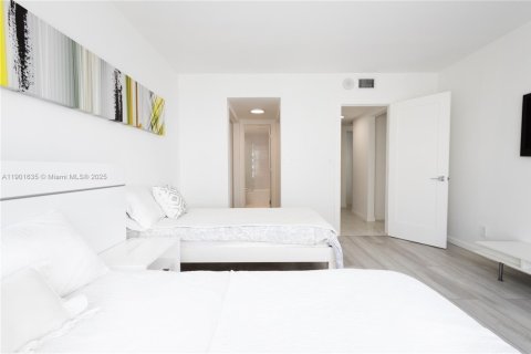 Condominio en alquiler en Fort Lauderdale, Florida, 1 dormitorio, 80.82 m2 № 1953205 - foto 17