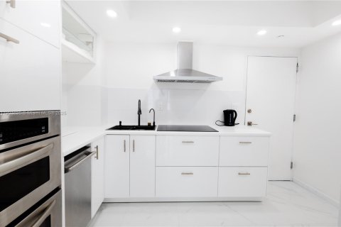 Condominio en alquiler en Fort Lauderdale, Florida, 1 dormitorio, 80.82 m2 № 1953205 - foto 14