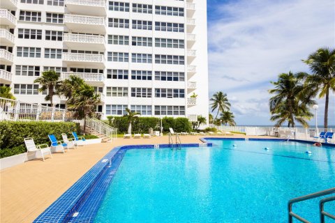 Condominio en alquiler en Fort Lauderdale, Florida, 1 dormitorio, 80.82 m2 № 1953205 - foto 3