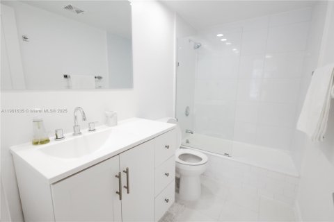 Condominio en alquiler en Fort Lauderdale, Florida, 1 dormitorio, 80.82 m2 № 1953205 - foto 20