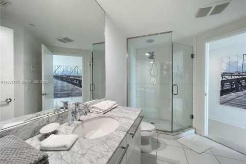 Condo in Miami, Florida, 2 bedrooms № 2086395 - photo 4
