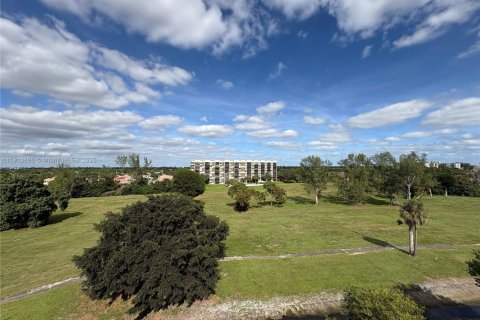 Купить кондоминиум в Лодерхилл, Флорида 2 спальни, 106.65м2, № 1976118 - фото 16