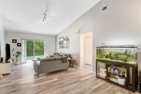 Casa en venta en Kissimmee, Florida, 3 dormitorios, 123.56 m2 № 1882884 - foto 3
