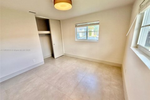 Villa ou maison à vendre à Pompano Beach, Floride: 2 chambres, 99.13 m2 № 1872392 - photo 14