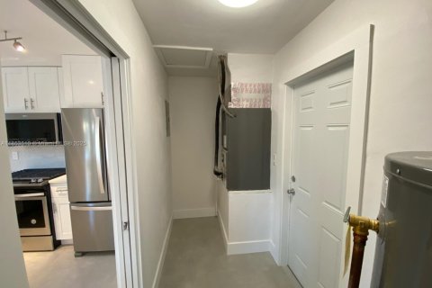 Villa ou maison à vendre à Pompano Beach, Floride: 2 chambres, 99.13 m2 № 1872392 - photo 19