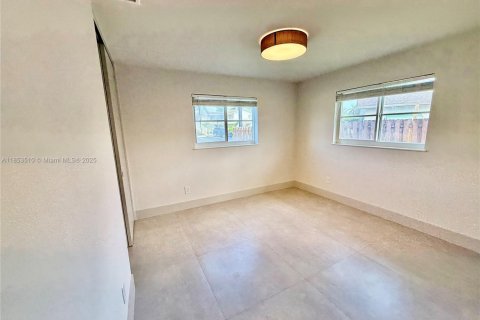 Villa ou maison à vendre à Pompano Beach, Floride: 2 chambres, 99.13 m2 № 1872392 - photo 15