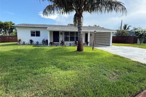 Villa ou maison à vendre à Pompano Beach, Floride: 2 chambres, 99.13 m2 № 1872392 - photo 3