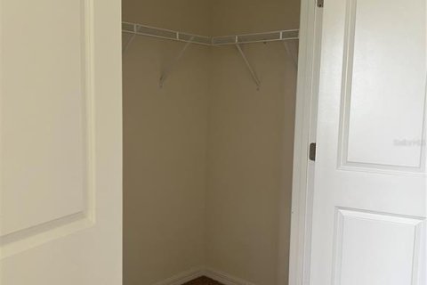 Townhouse in Brandon, Florida 3 bedrooms, 158.58 sq.m. № 1915209 - photo 18