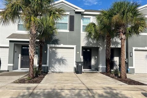Townhouse in Brandon, Florida 3 bedrooms, 158.58 sq.m. № 1915209 - photo 2