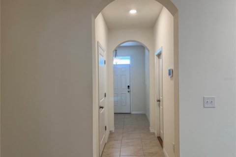 Townhouse in Brandon, Florida 3 bedrooms, 158.58 sq.m. № 1915209 - photo 5