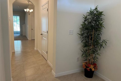 Townhouse in Brandon, Florida 3 bedrooms, 158.58 sq.m. № 1915209 - photo 4