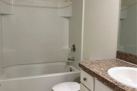 Townhouse in Brandon, Florida 3 bedrooms, 158.58 sq.m. № 1915209 - photo 16
