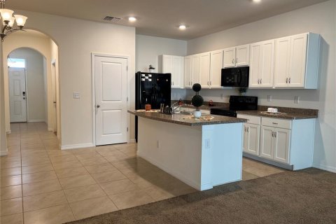 Townhouse in Brandon, Florida 3 bedrooms, 158.58 sq.m. № 1915209 - photo 8