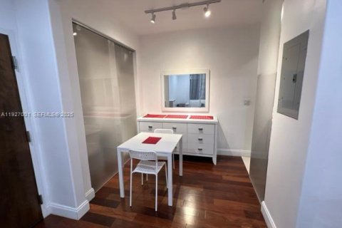 Appartement à louer à Miami Beach, Floride: 1 chambre, 41.9 m2 № 1985950 - photo 4