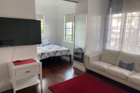 Appartement à louer à Miami Beach, Floride: 1 chambre, 41.9 m2 № 1985950 - photo 8
