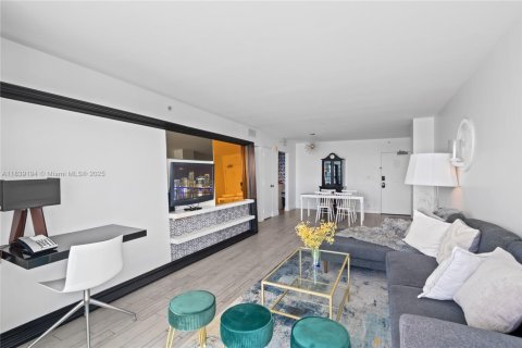 Condominio en venta en Miami Beach, Florida, 2 dormitorios, 101.08 m2 № 1827611 - foto 11