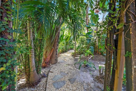 Casa en venta en Jupiter, Florida, 4 dormitorios, 393.44 m2 № 1969667 - foto 12