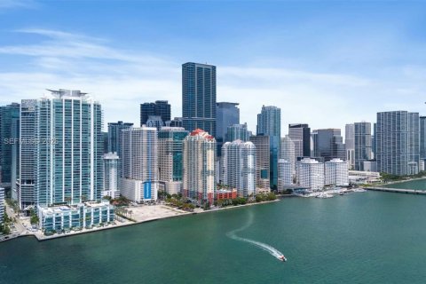 Condominio en venta en Miami, Florida, 1 dormitorio, 83.15 m2 № 2011392 - foto 19