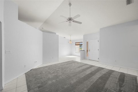 House in North Port, Florida 3 bedrooms, 217.39 sq.m. № 2143082 - photo 17