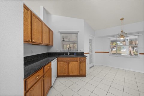 House in North Port, Florida 3 bedrooms, 217.39 sq.m. № 2143082 - photo 5