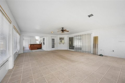 House in North Port, Florida 3 bedrooms, 217.39 sq.m. № 2143082 - photo 28