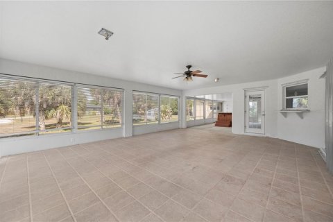 House in North Port, Florida 3 bedrooms, 217.39 sq.m. № 2143082 - photo 8