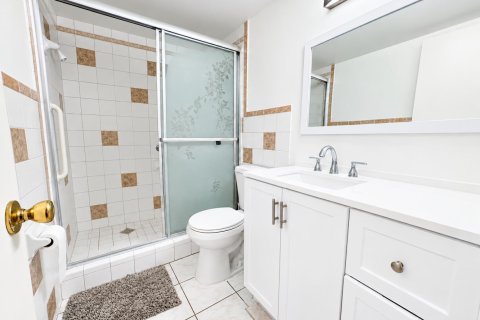 Touwnhouse à vendre à Hialeah, Floride: 1 chambre, 69.68 m2 № 2436071 - photo 5